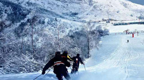 神农架中和国际滑雪场