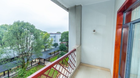 山湖温泉度假酒店标间1