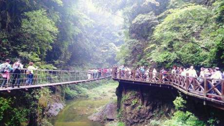三峡大瀑布